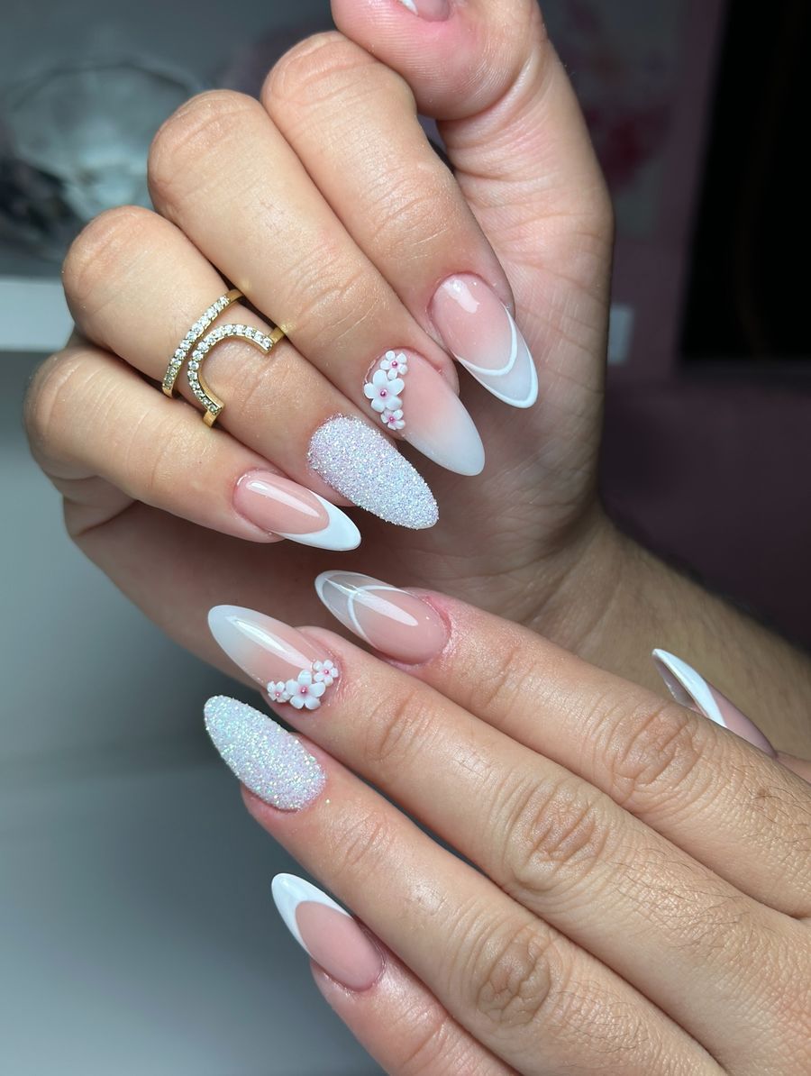 White-Almond-Nails_aby_studio2_1.jpg