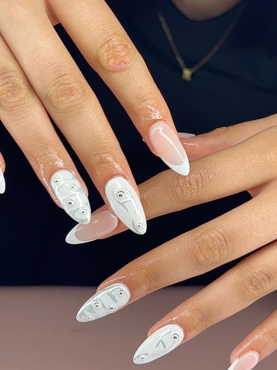 White-Almond-Nails_setsby_tee_10.jpg