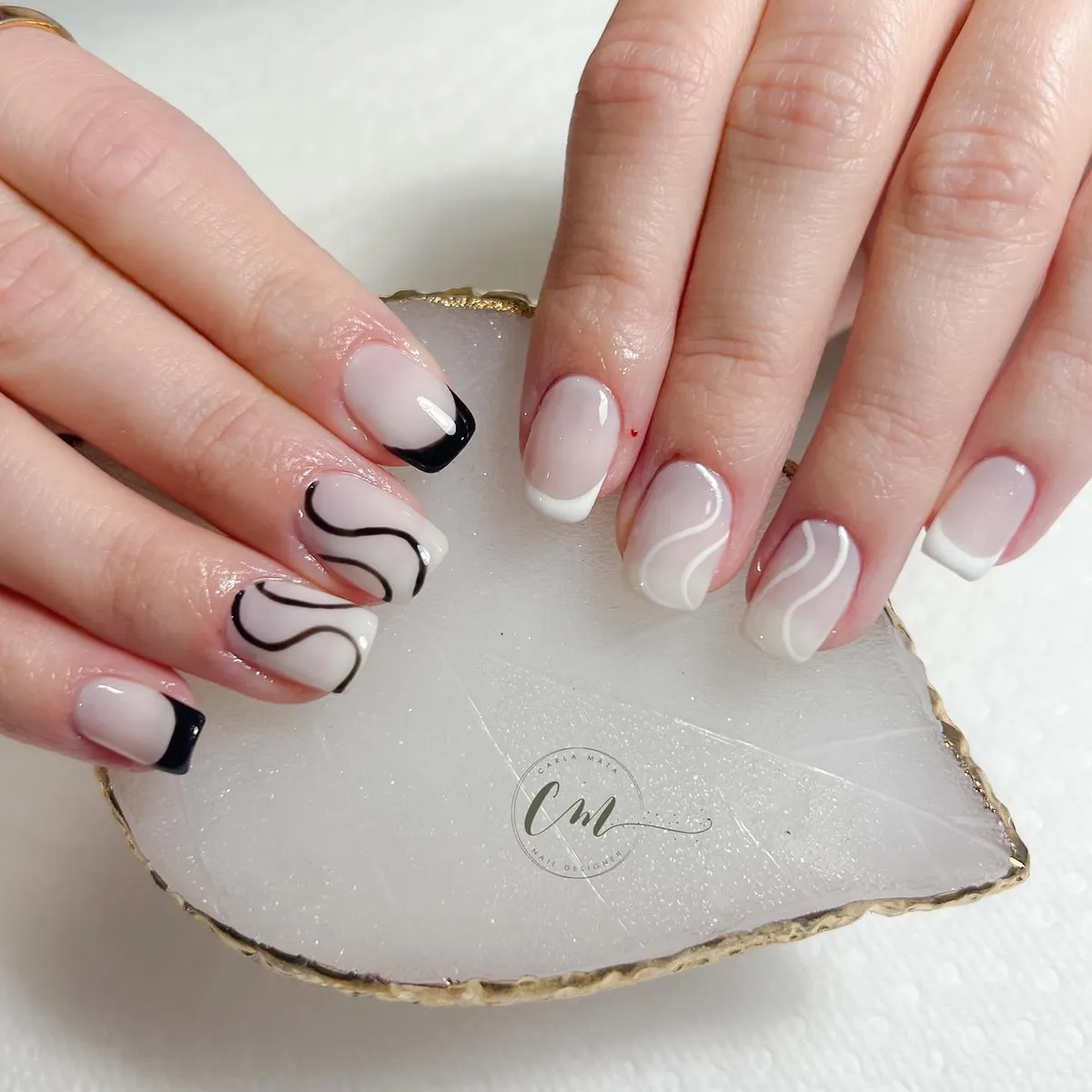 black-and-white-nails_carlamatanails_8-1.webp