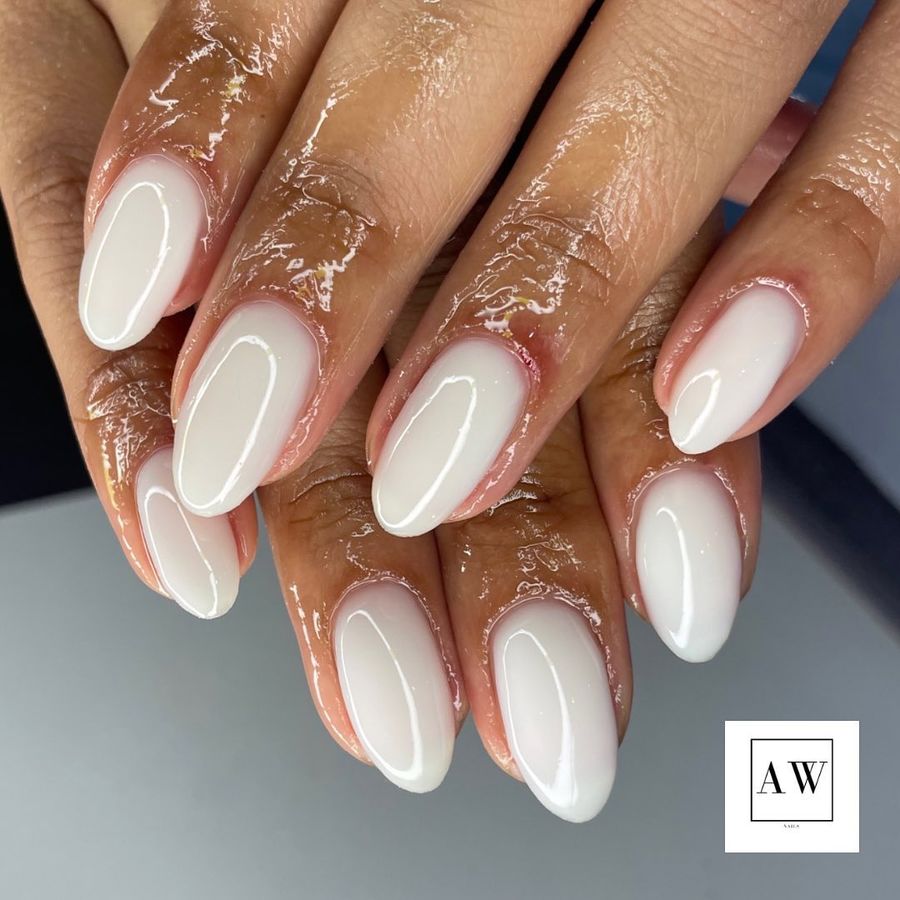 milky-white-nails_aw_nails___1.jpg
