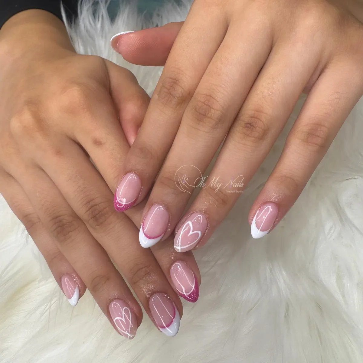 pink-and-white-nails_ohmynails.mangalore_5.webp