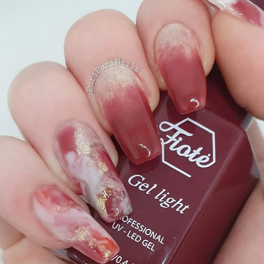 Smoky Red Ombbre with Soft Marble Touch