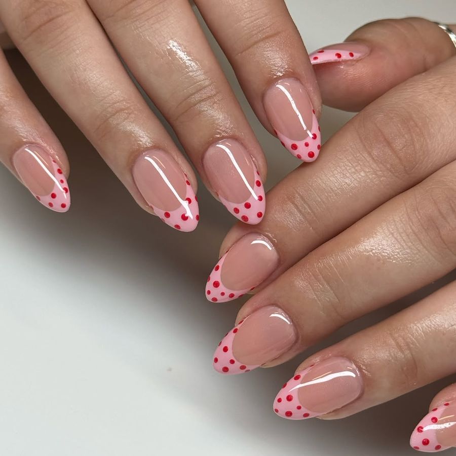short-pink-nails_gelxqveeen_16.jpg