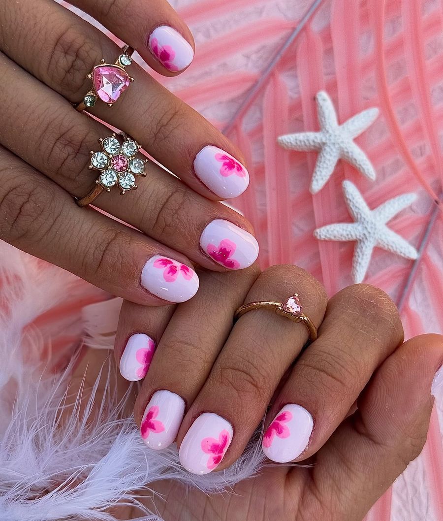 short-pink-nails_zsofinails_7.jpg