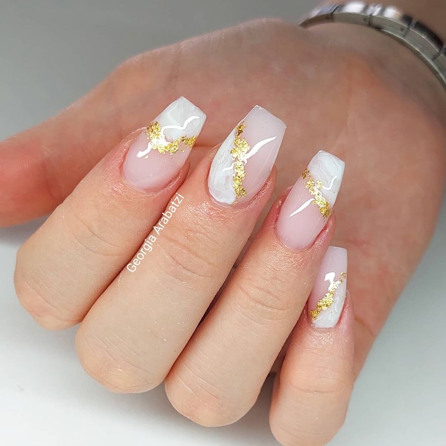 white-and-gold-nails_arabatzibeauty_1.jpg