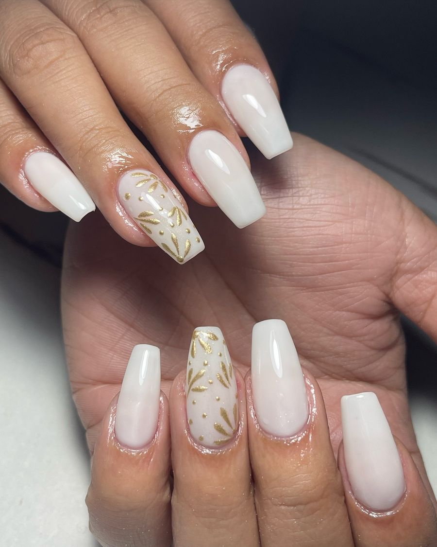 white-and-gold-nails_shenherclaws_16.jpg