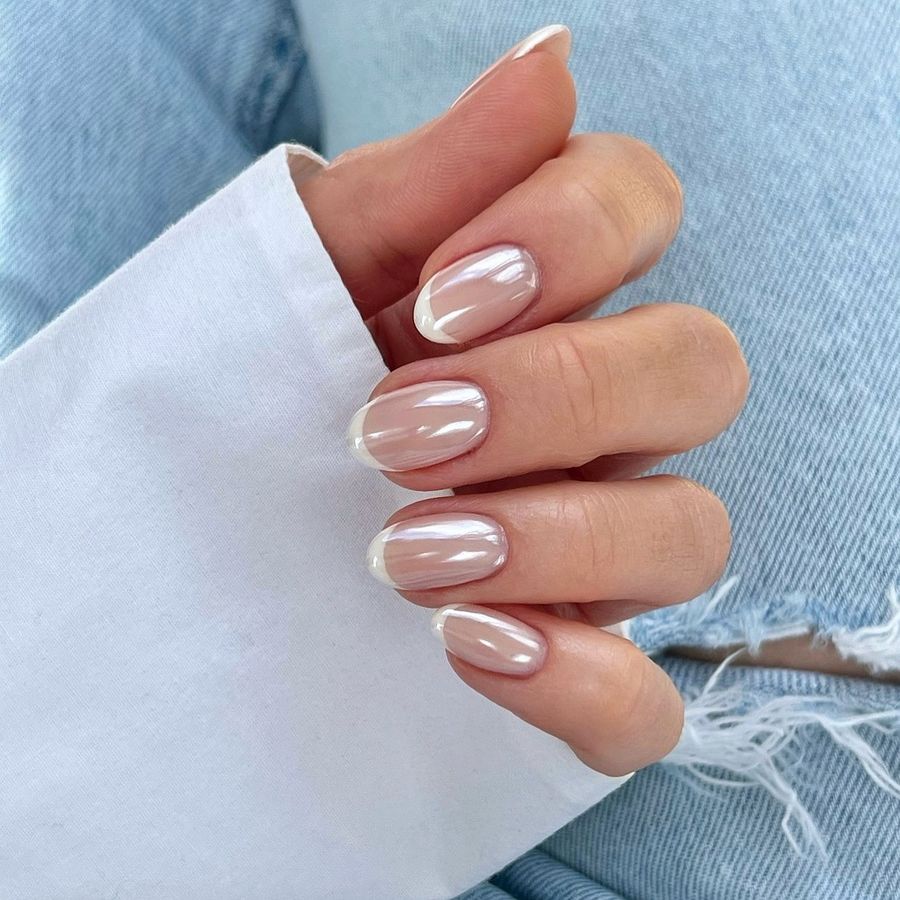 white-chrome-nails_floralaaspa_4.jpg