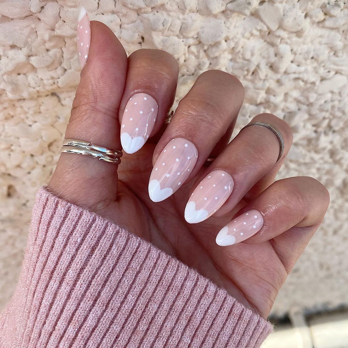 white-nails-with-designs_mel.loves_.nails_8.jpg