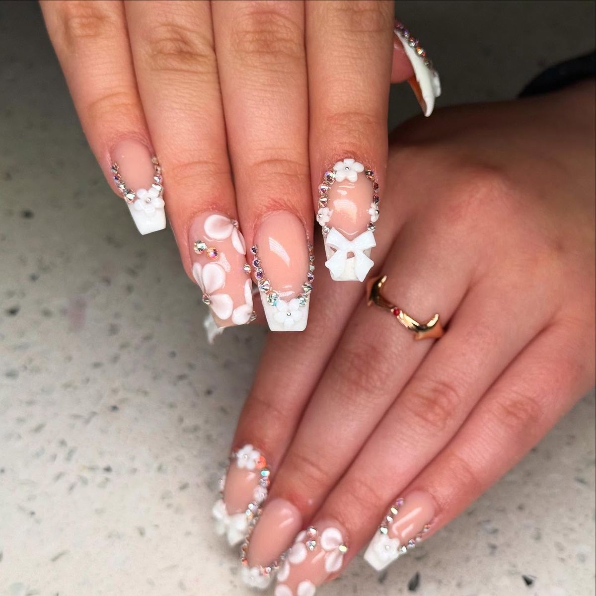 white-nails-with-designs_nailsbylien209_10.jpg