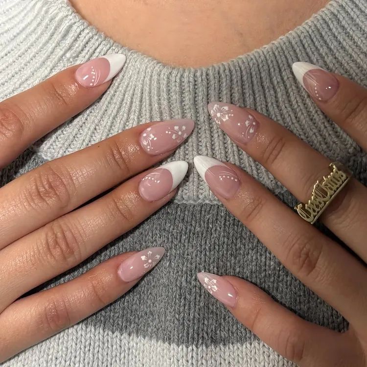 white-summer-nails_ceesclaws_1.jpg