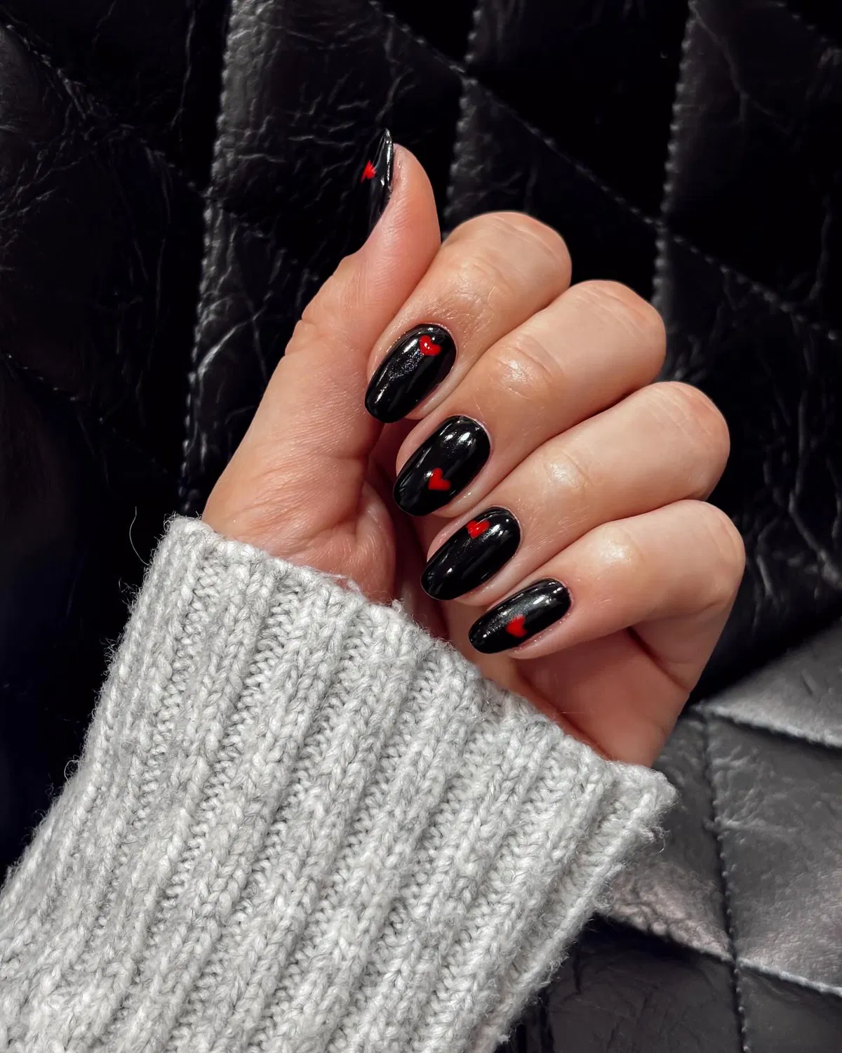 Black-Nails_ralucaandreea96_10.webp
