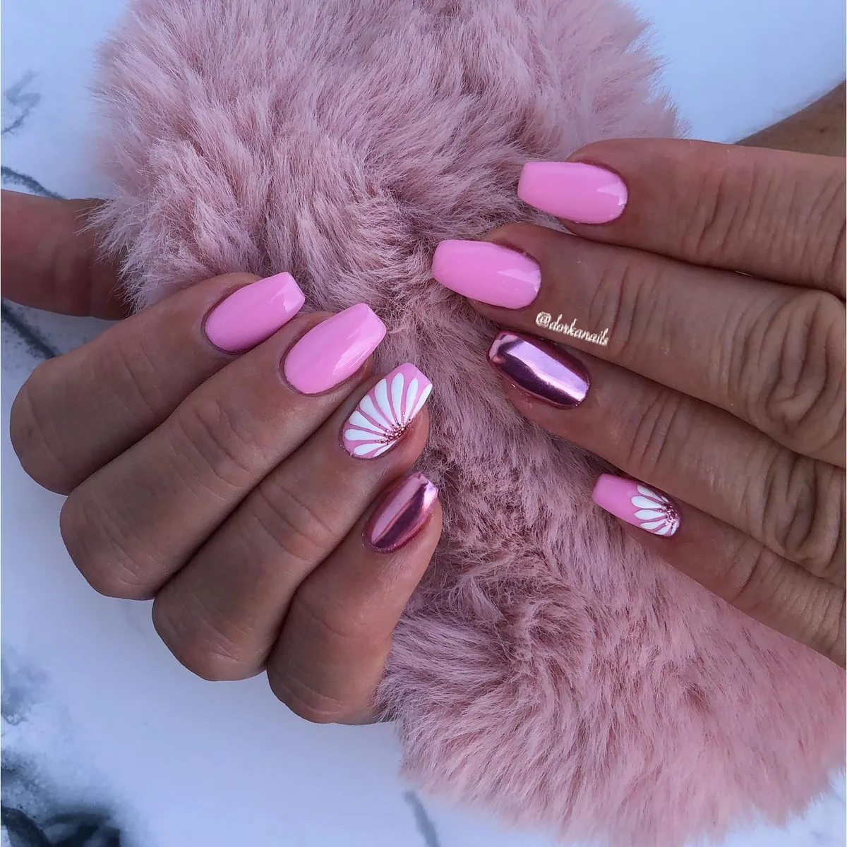 Chrome-Nails_dorkanails_18.webp