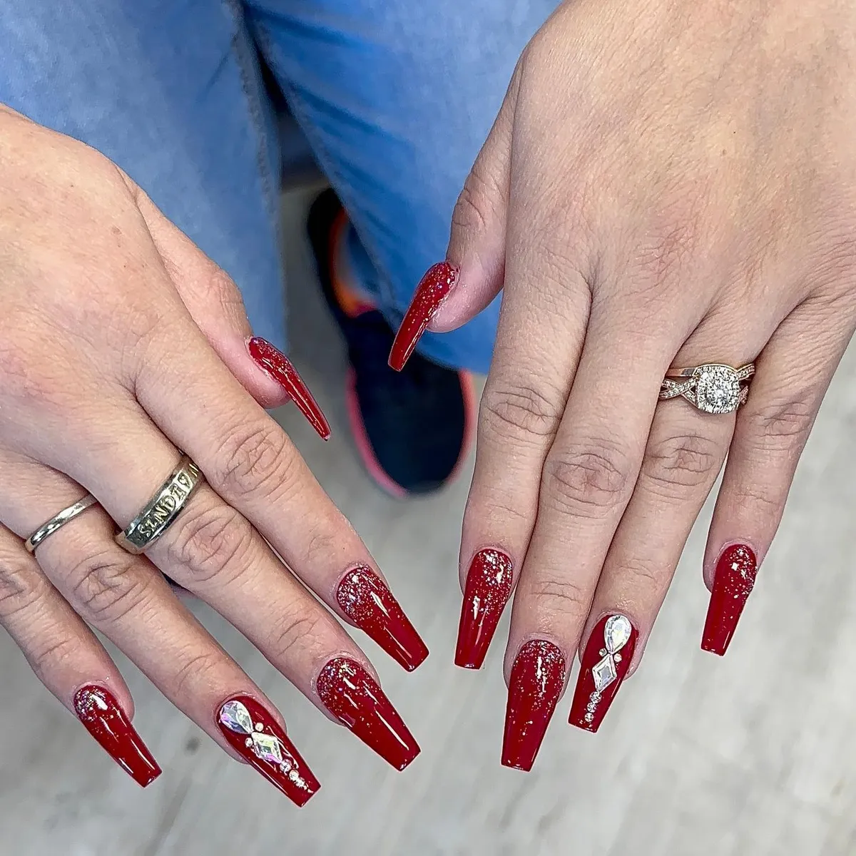 Red-coffin-nails_blossomnails_vernonhill_6.webp