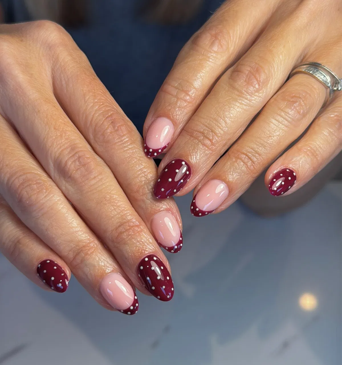 almond-nails_nailsbymillie.h_16.webp