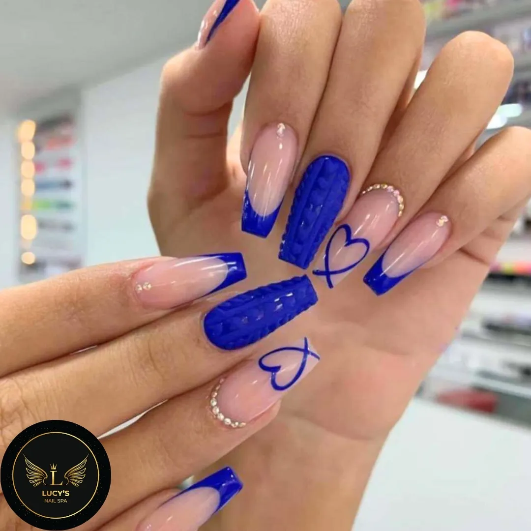 blue-nails_lucys_nail_2.webp