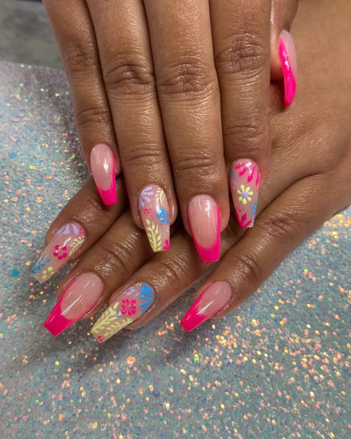pink-nails_1lindasnails_3-1.webp