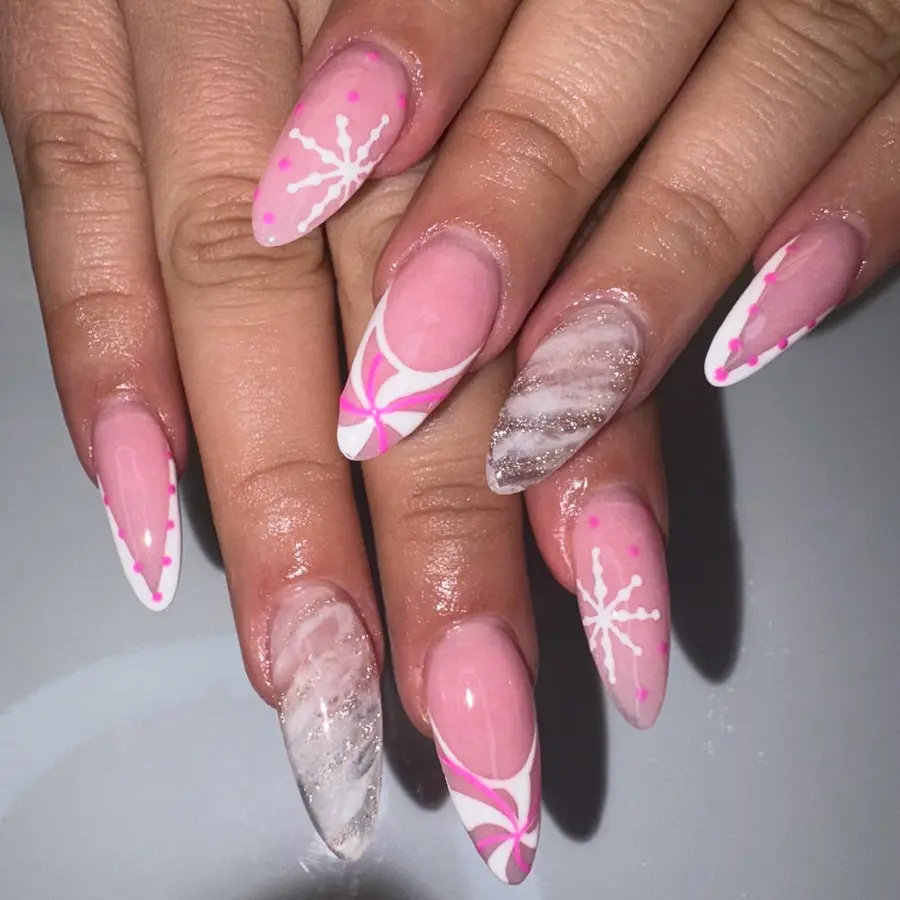 pink-nails_nails.byskylar_16-1.webp