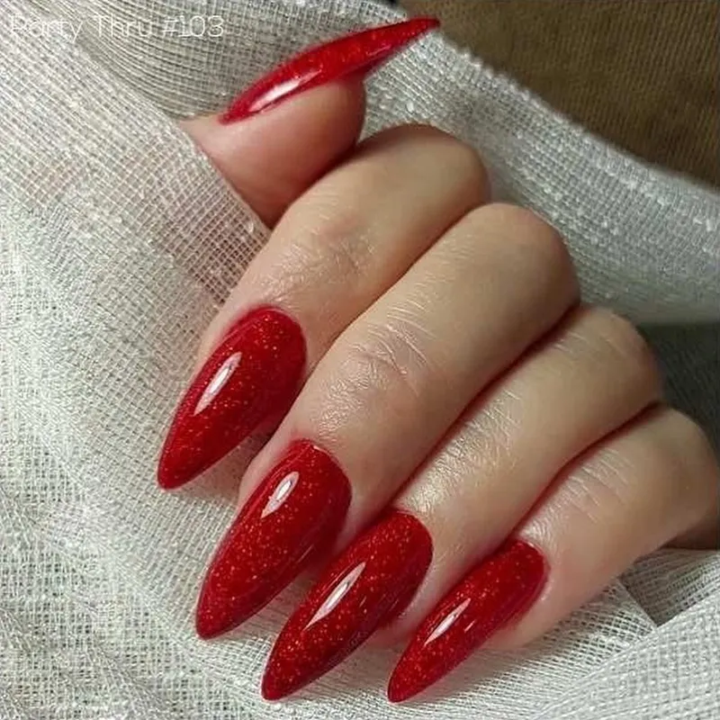 red-glitter-nails_nailitproducts_11.webp