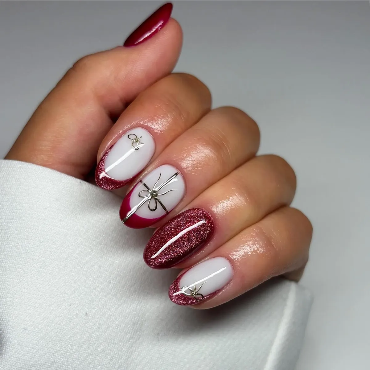 red-nails_byjessicamorris_2.webp