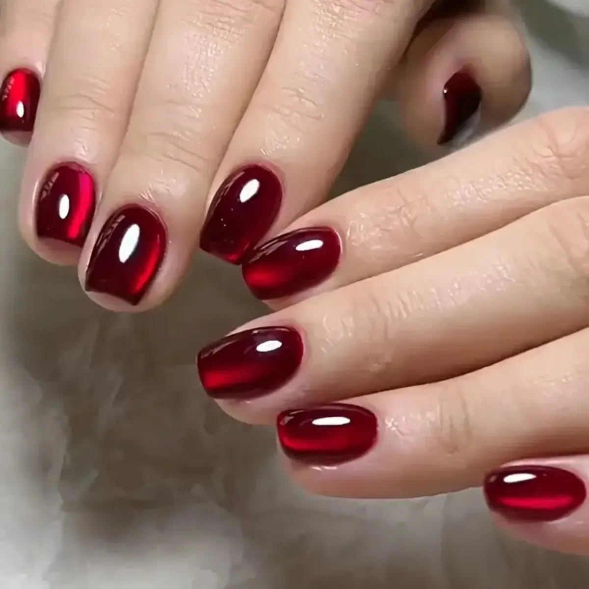 red-prom-nails_luxe.nailspk_15.webp