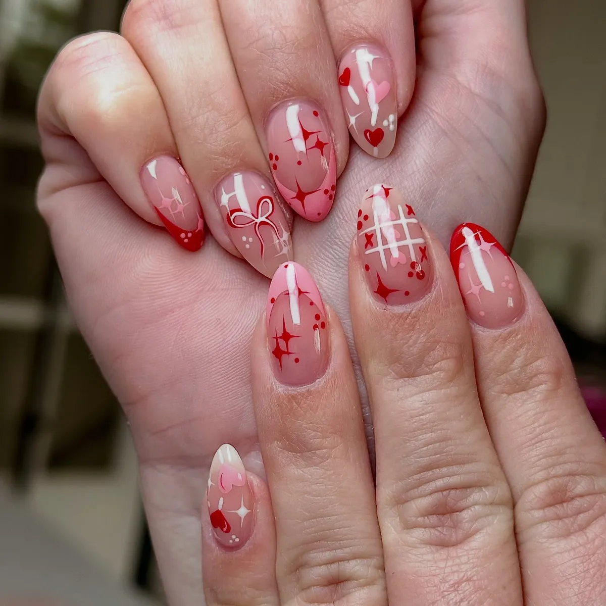 red-prom-nails_thebabebarshop_2.webp