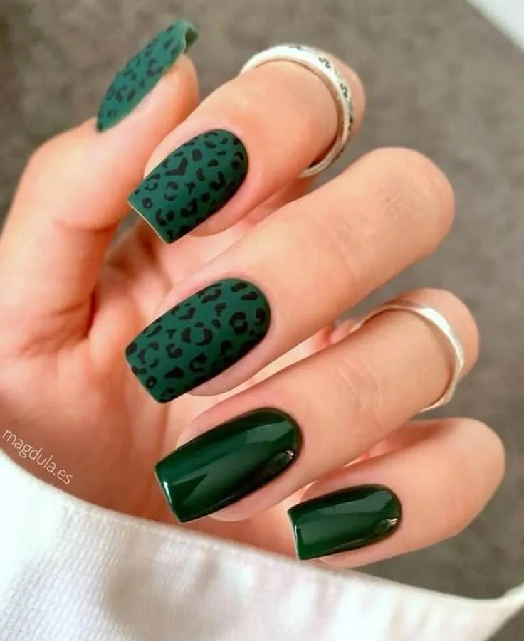 emerald-green-nails_riaana_nail_art_studio_16.webp