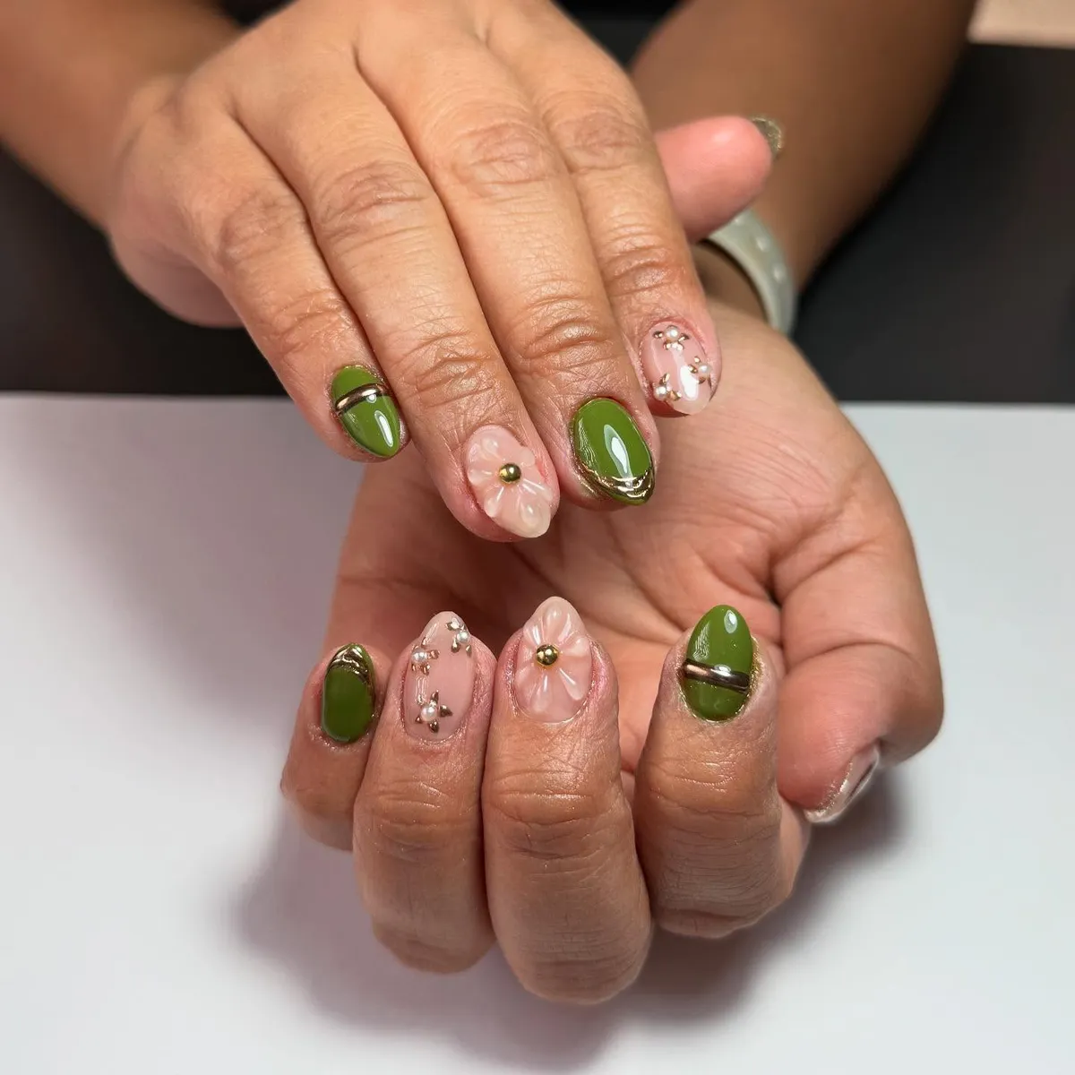green-nails_fole_nailsroom_3.webp