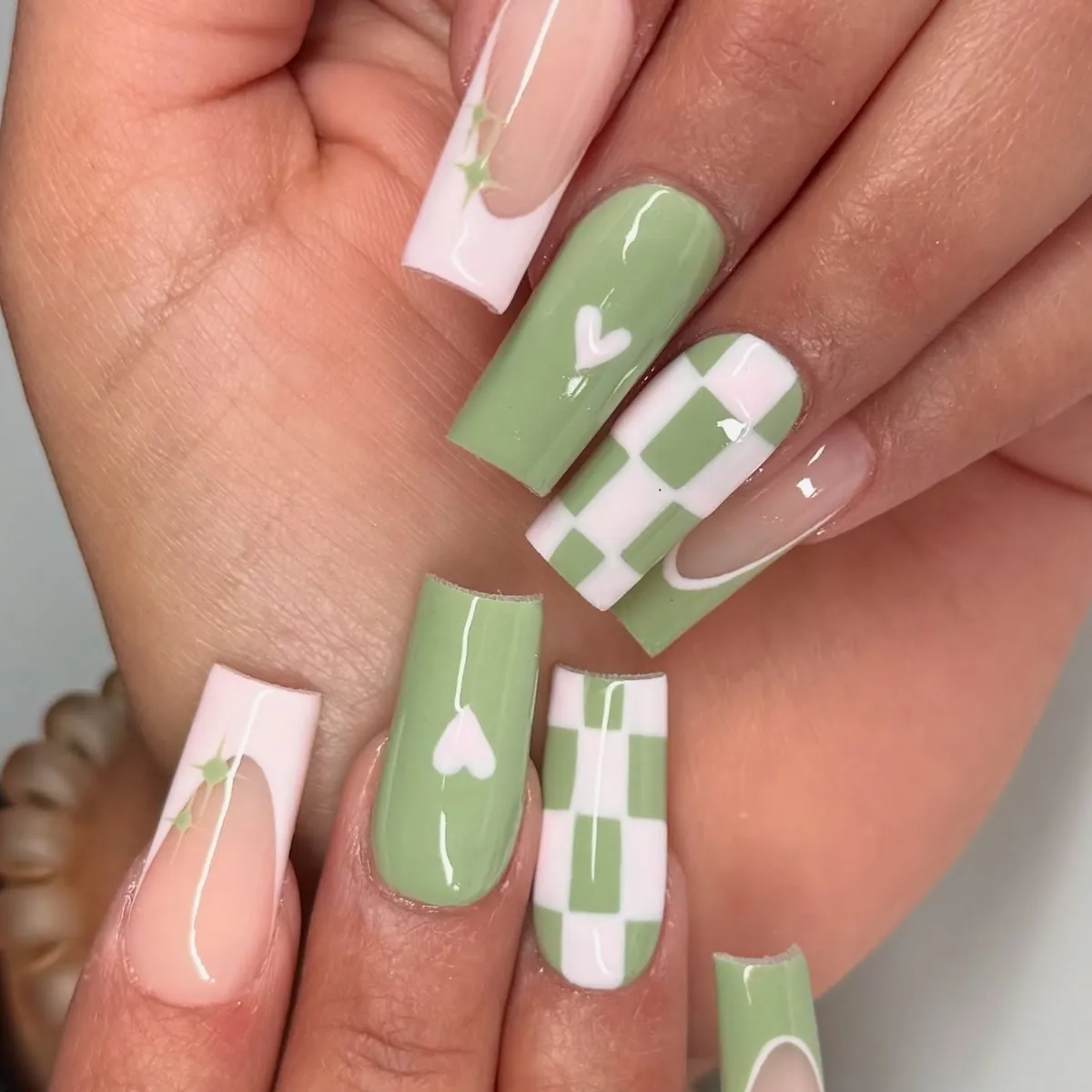 sage-green-nails_nailsxliz__11.webp