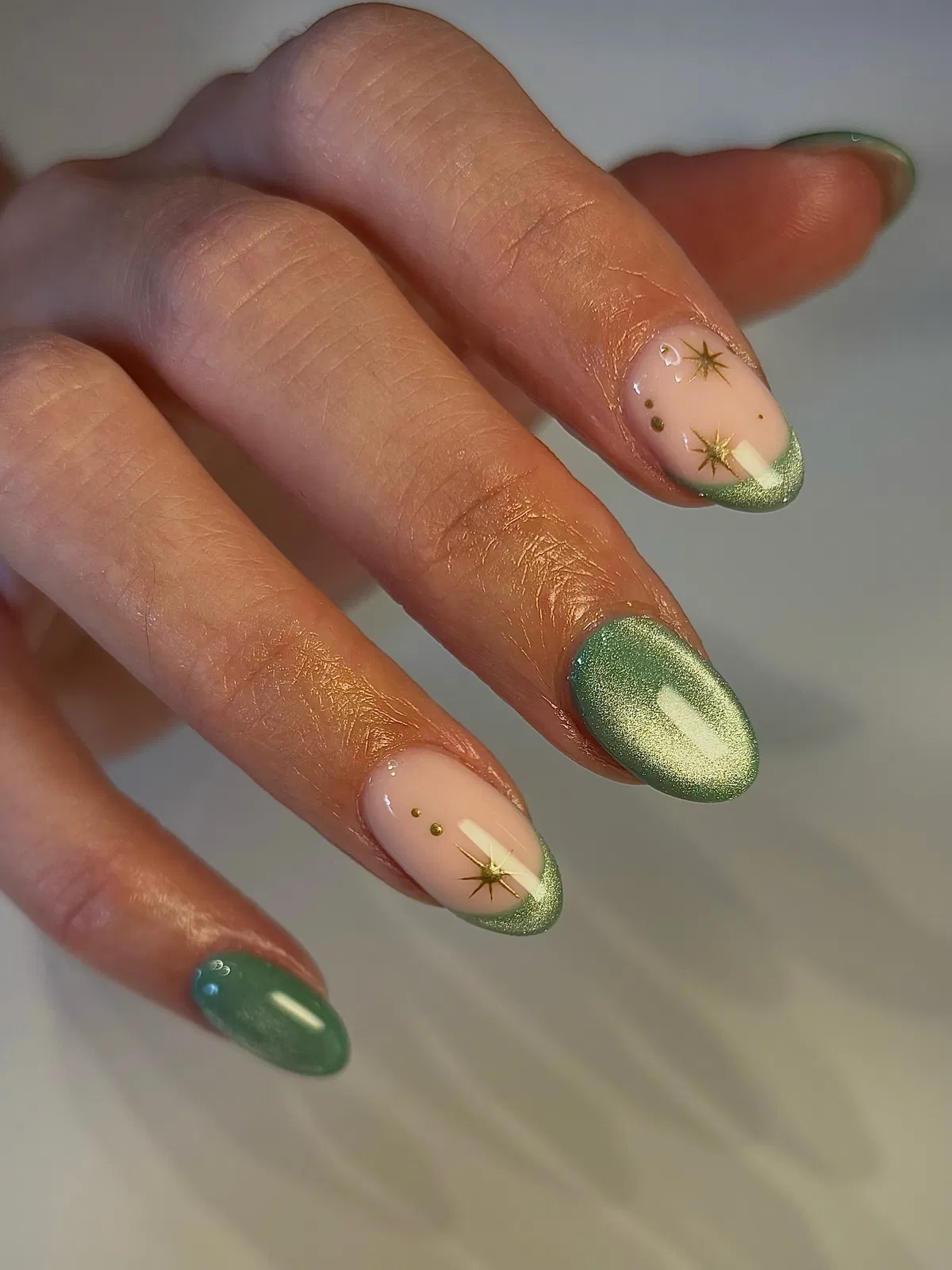 sage-green-nails_sophiemaybeautyx_13.webp