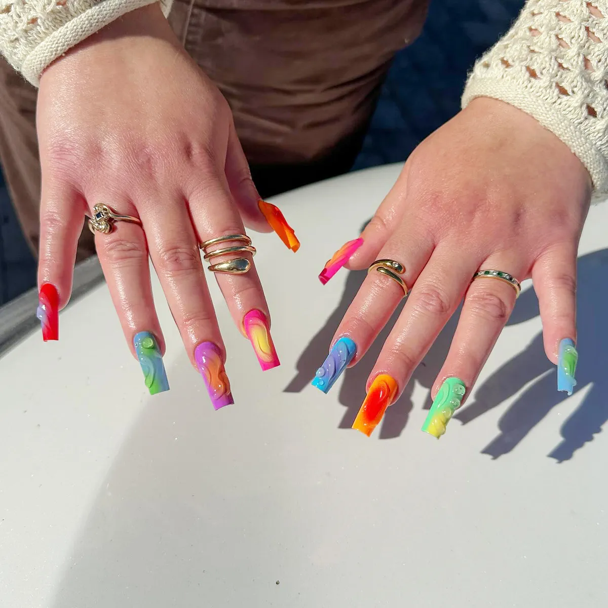 Bright-Summer-Nails_nailsbyles702_10.webp