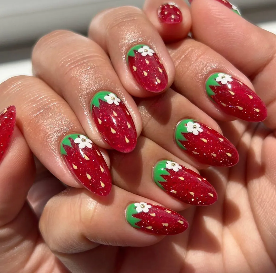Red glitter look with green tops and white flowers