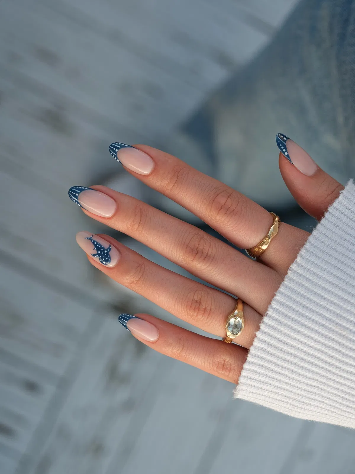 blue-summer-nails_heluviee_12.webp