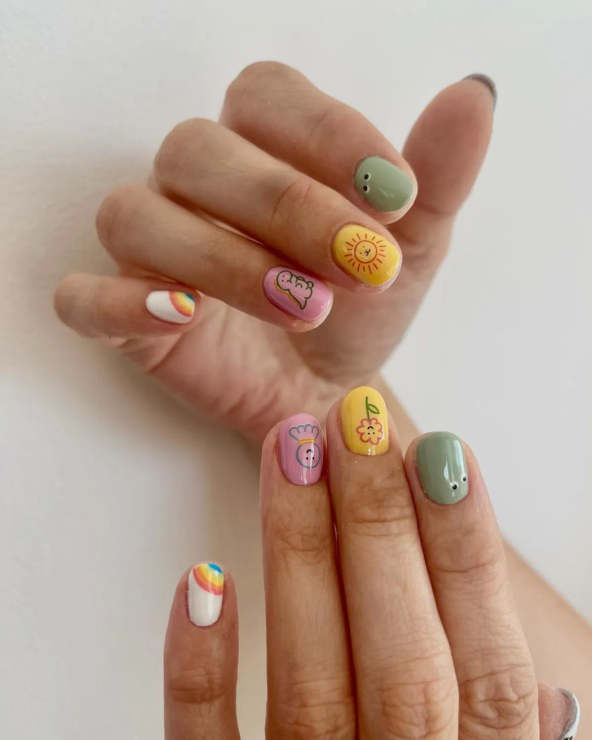 cute-summer-nails_andradafifi_nails_19.webp