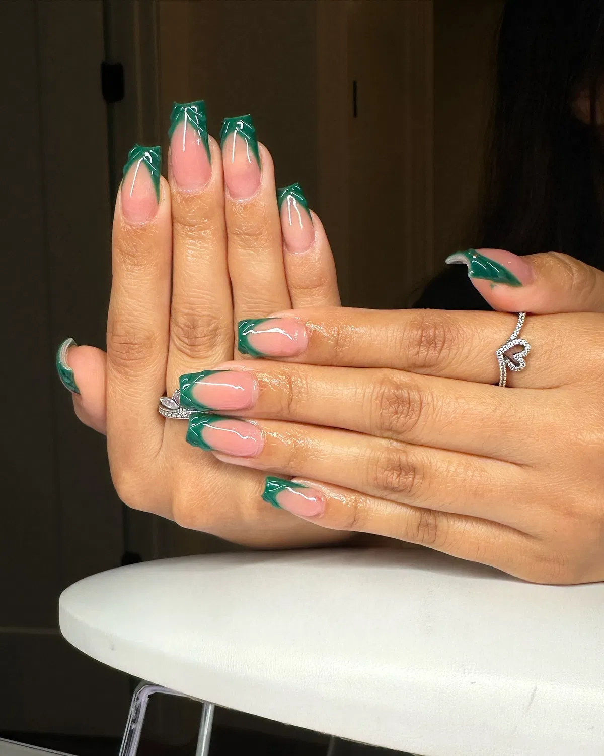 forest-green-nails_nailsby.alyssaaa_14.webp
