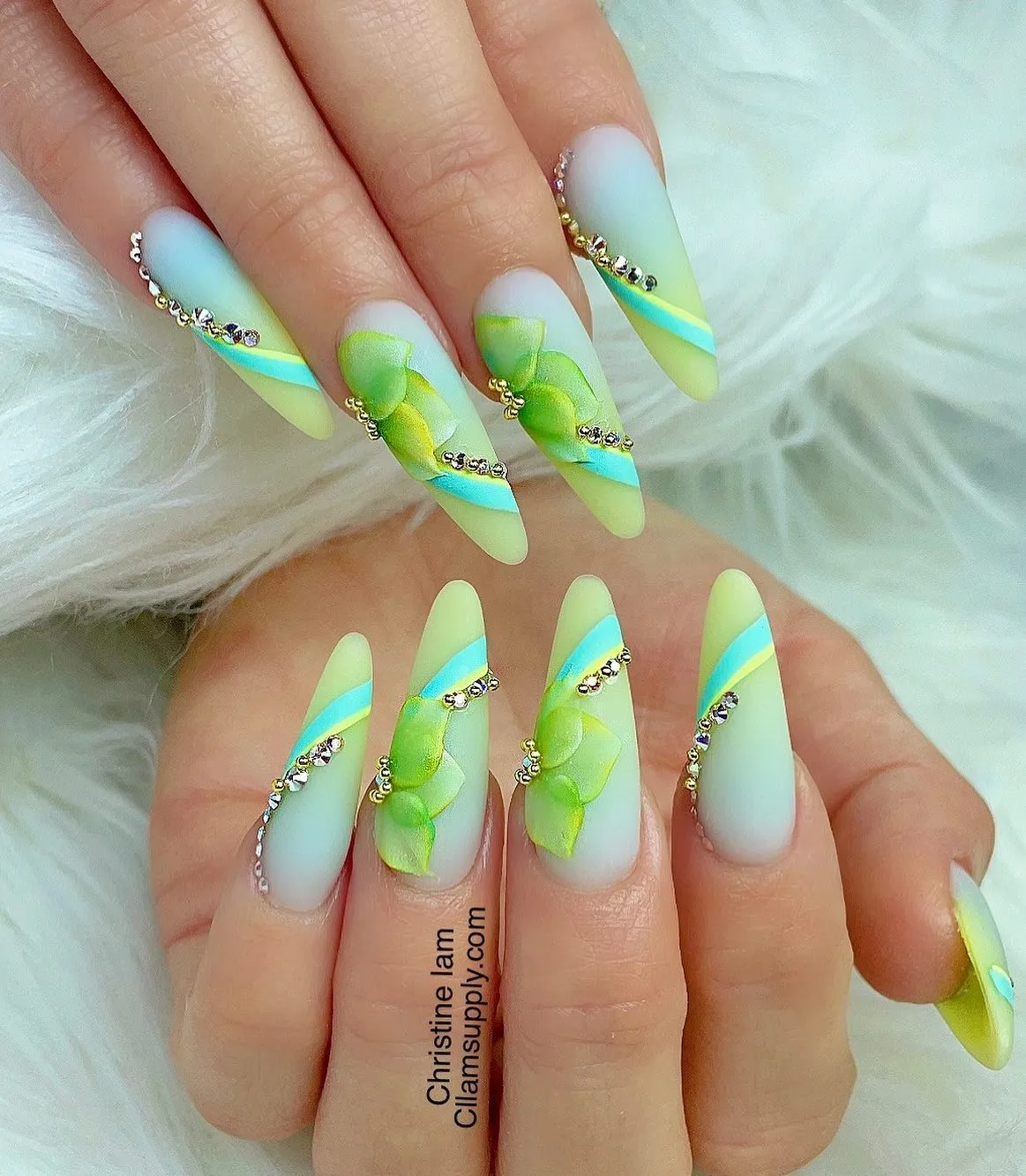 green-nails-acrylic_christine__lam_8.webp