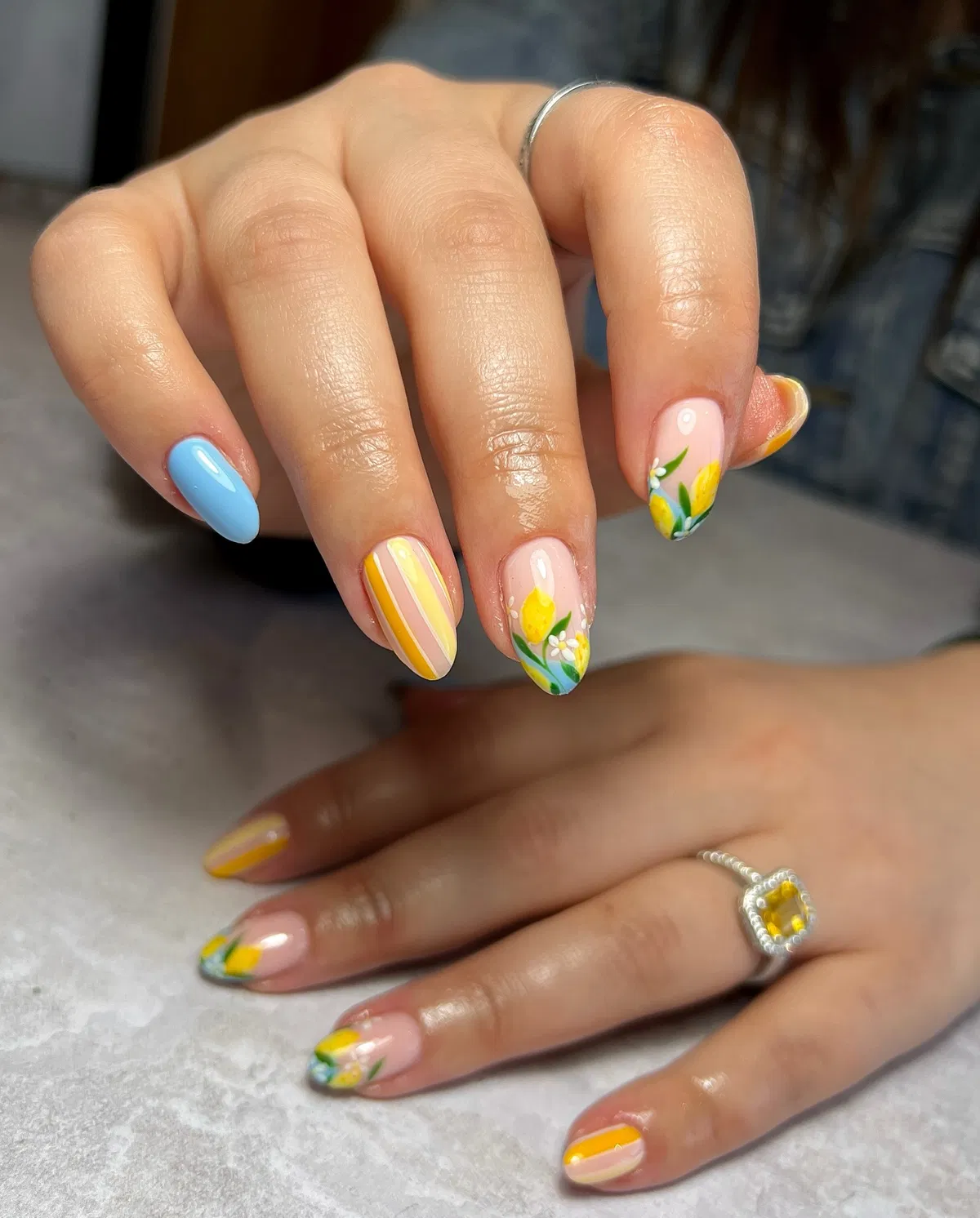 lemon-nails-designs_learnahstarbuck_nailartist_3.webp
