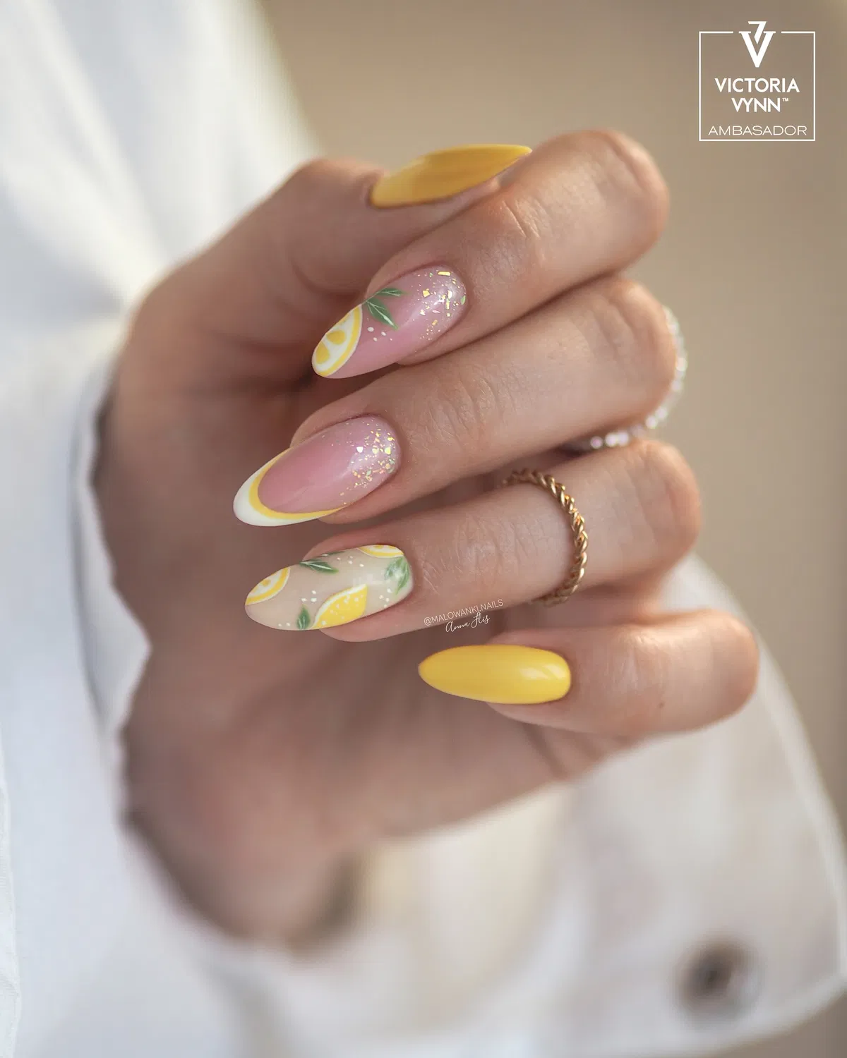 lemon-nails-designs_malowanki.nails_12.webp