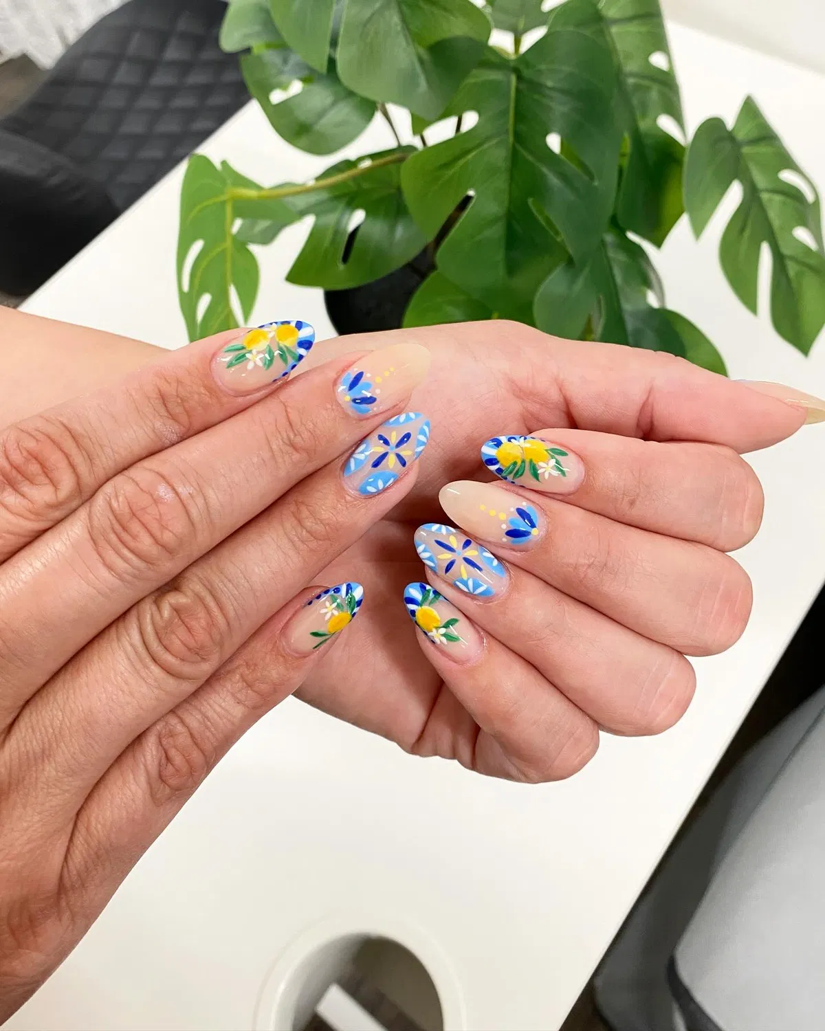 lemon-nails-designs_nylove_nail_16.webp