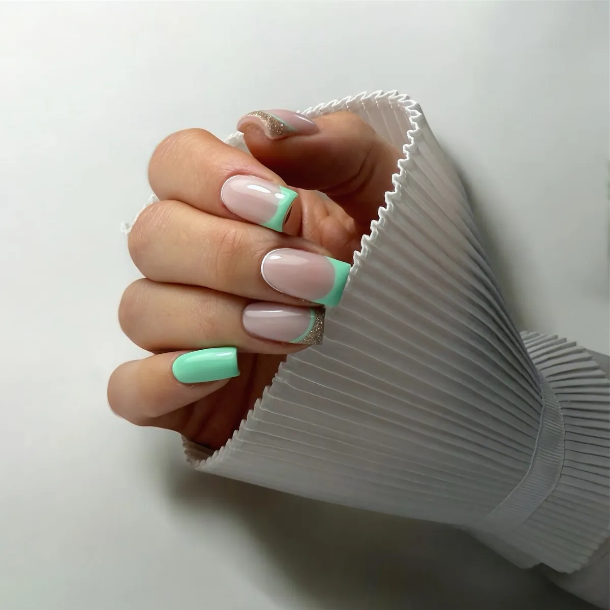mint-green-nails_blush.nail_.academy_5.webp