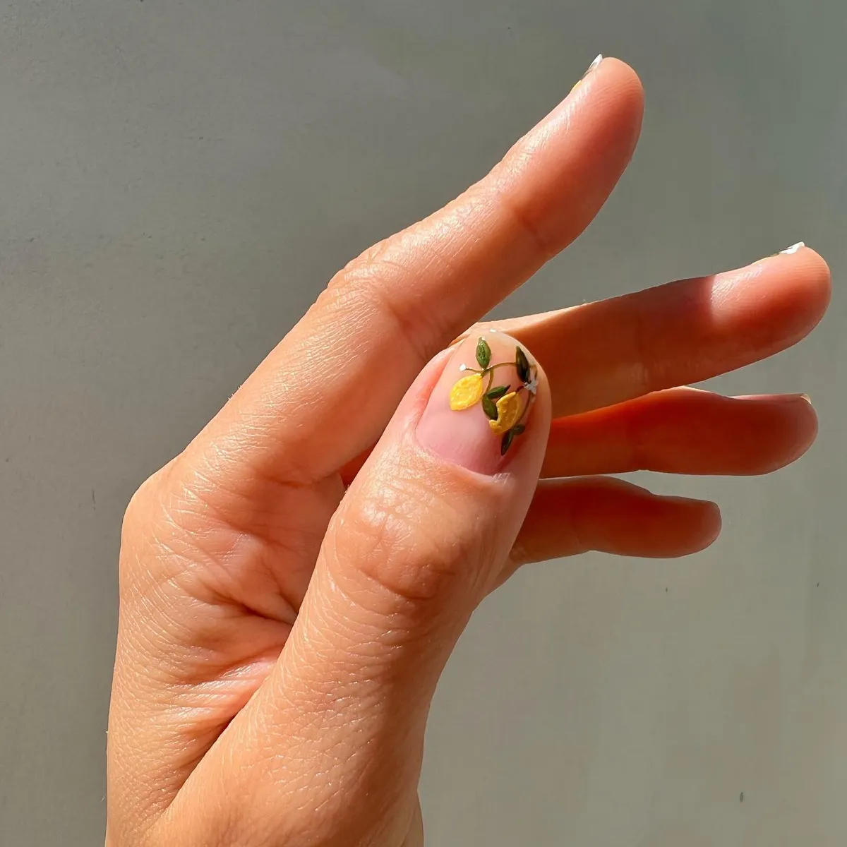 nails-lemon_betina_goldstein_5.webp