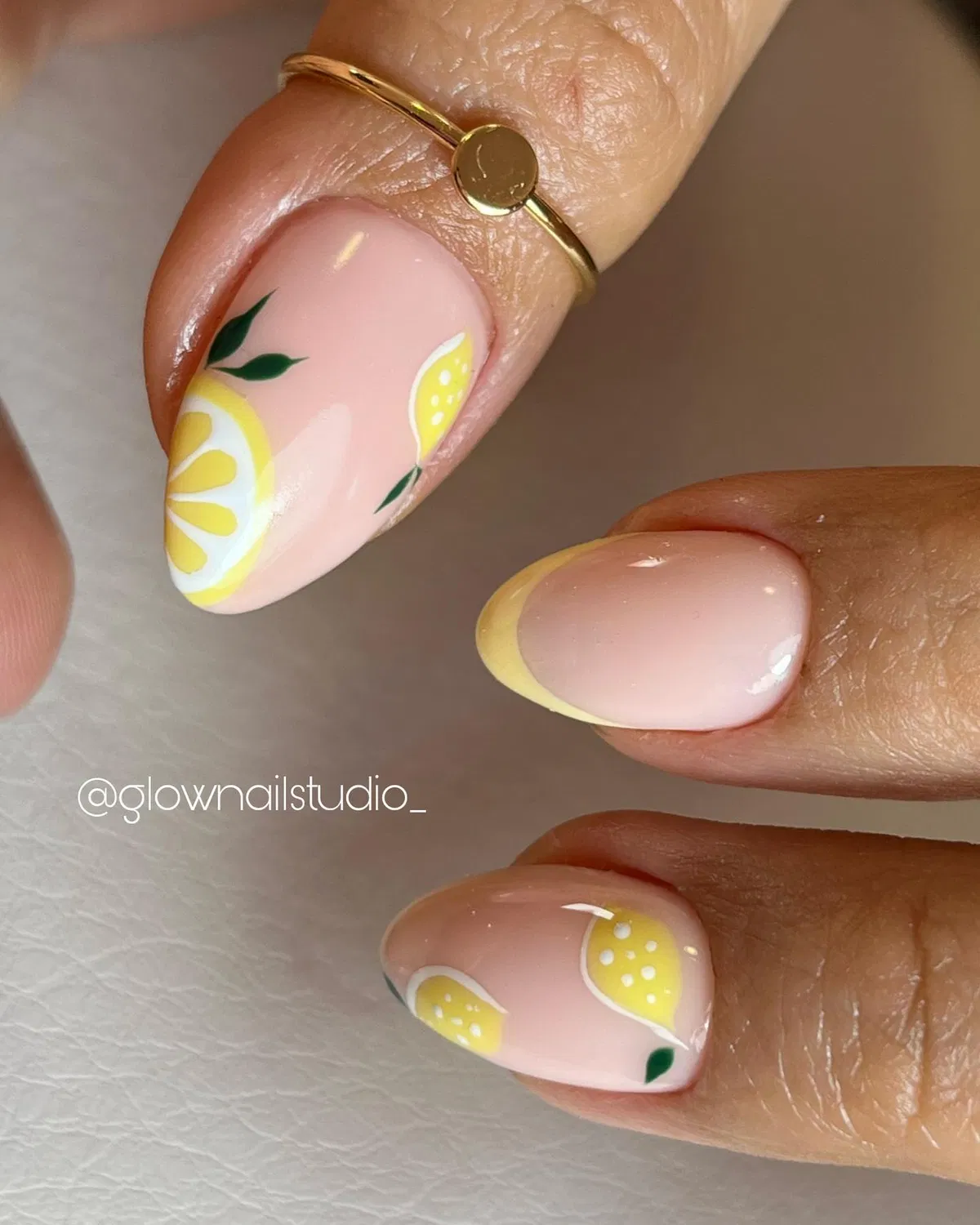 nails-lemon_glownailstudio__6.webp