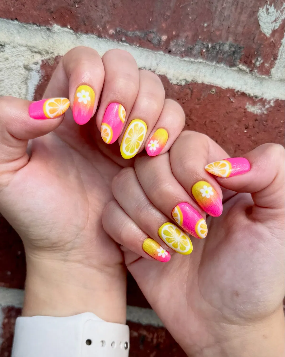 Pink–yellow gradients with lemon slices and white flowers