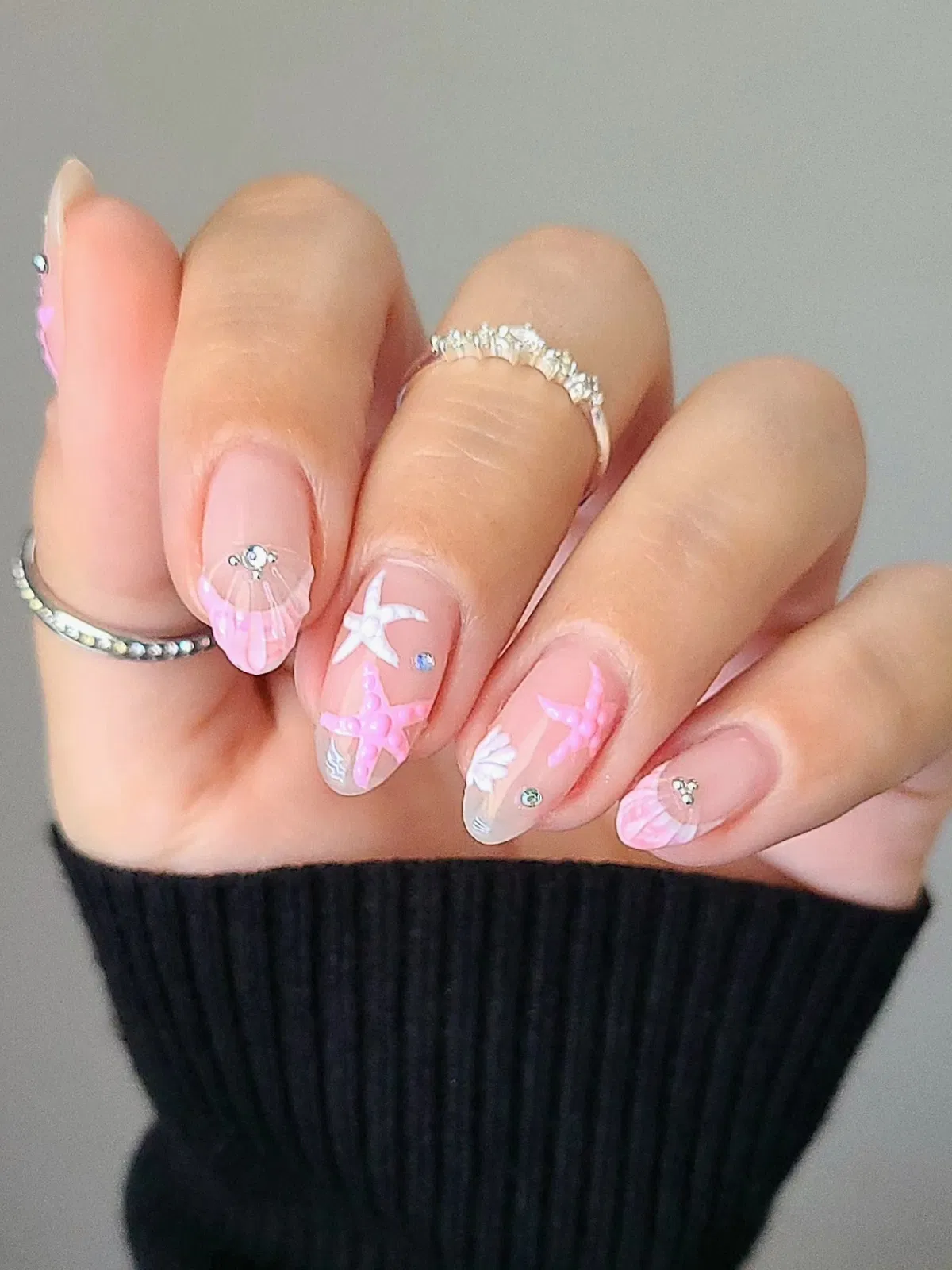 Starfish accents with small gem details
