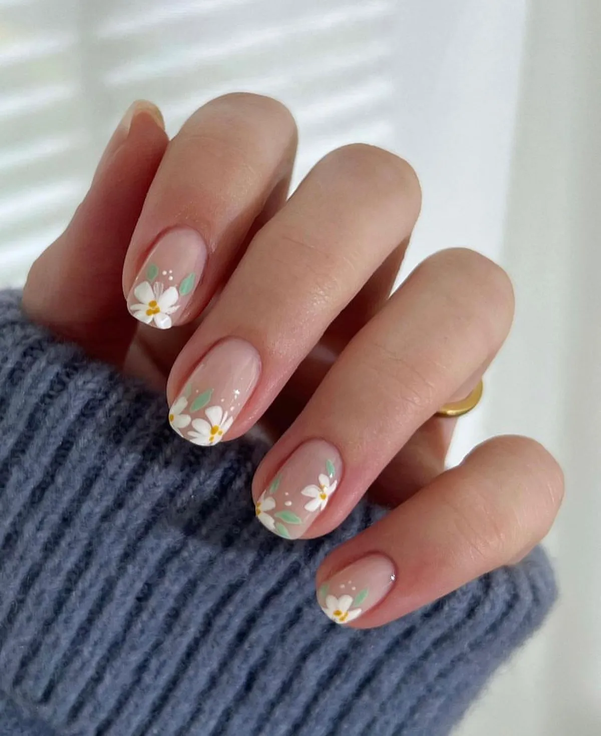 short-summer-nails_chaonailbar_13.webp