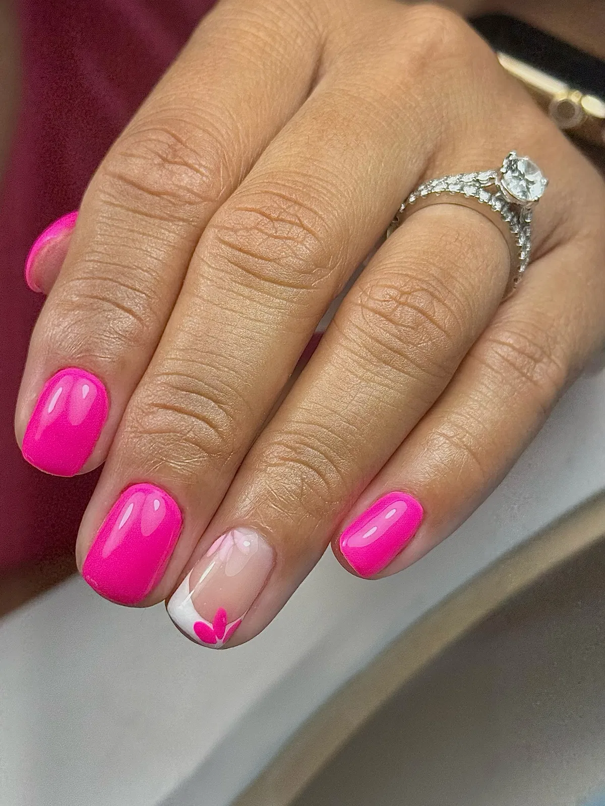 short-summer-nails_studio.jr1_7.webp