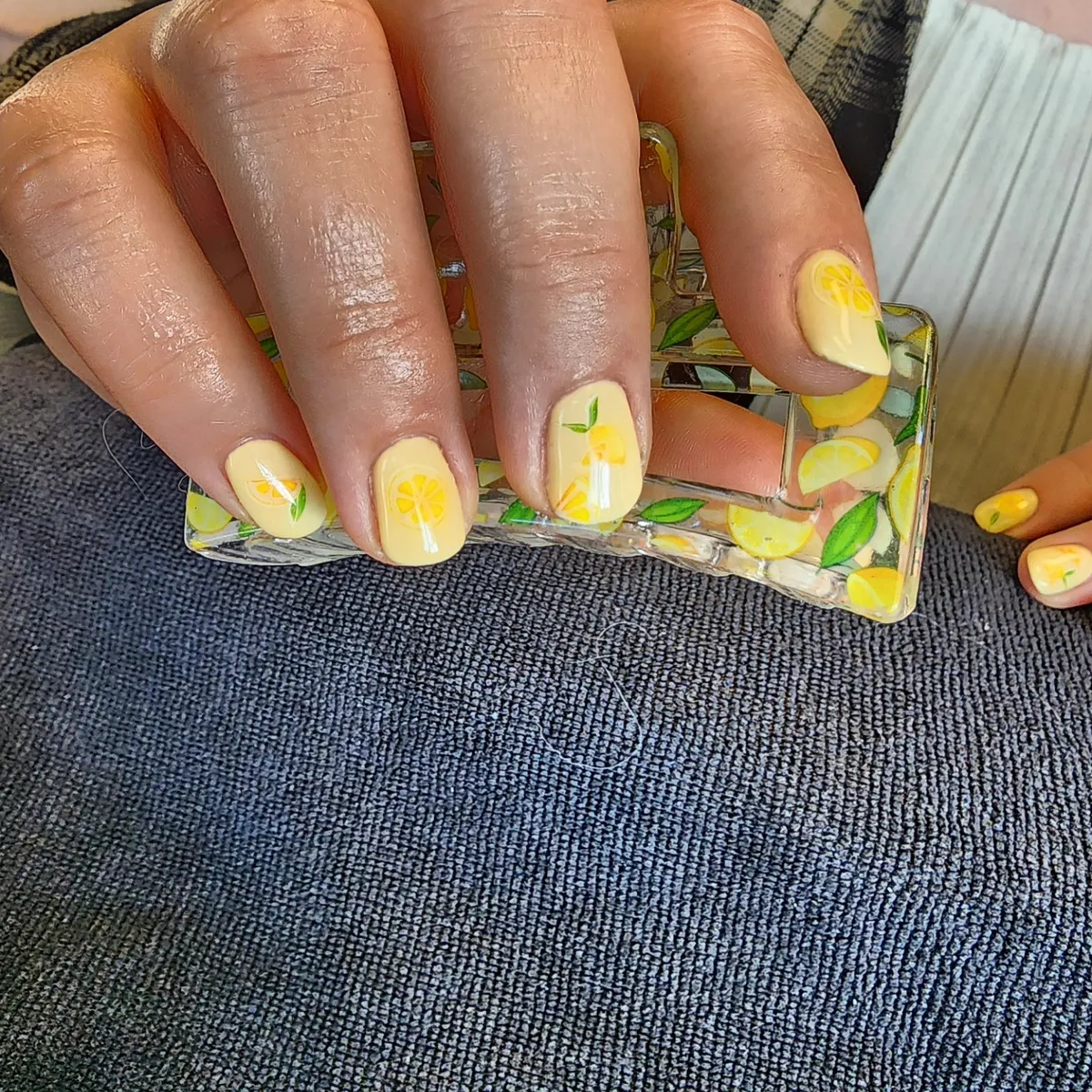 Lemon mini art on pale yellow with matching lemon hair clip