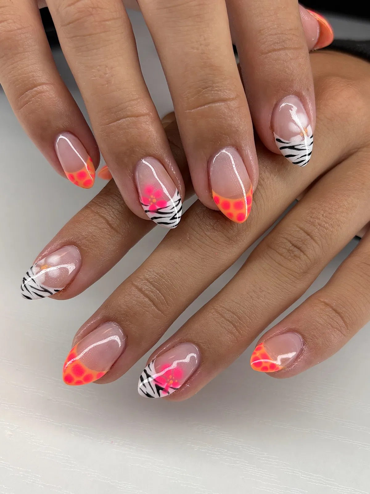 simple-summer-nails_nailswithhaylee_7.webp