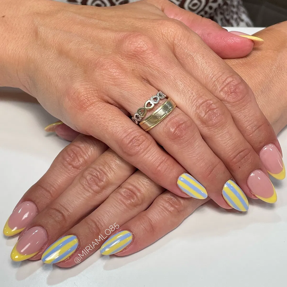 summer-nails-2026_miriamlo85_14.webp
