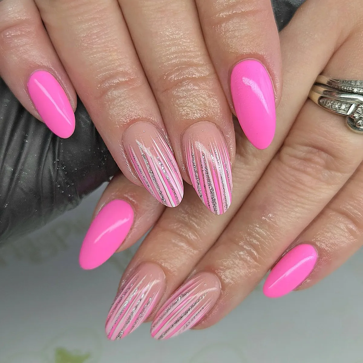 summer-nails-2026_nailsby_katie_b_6.webp