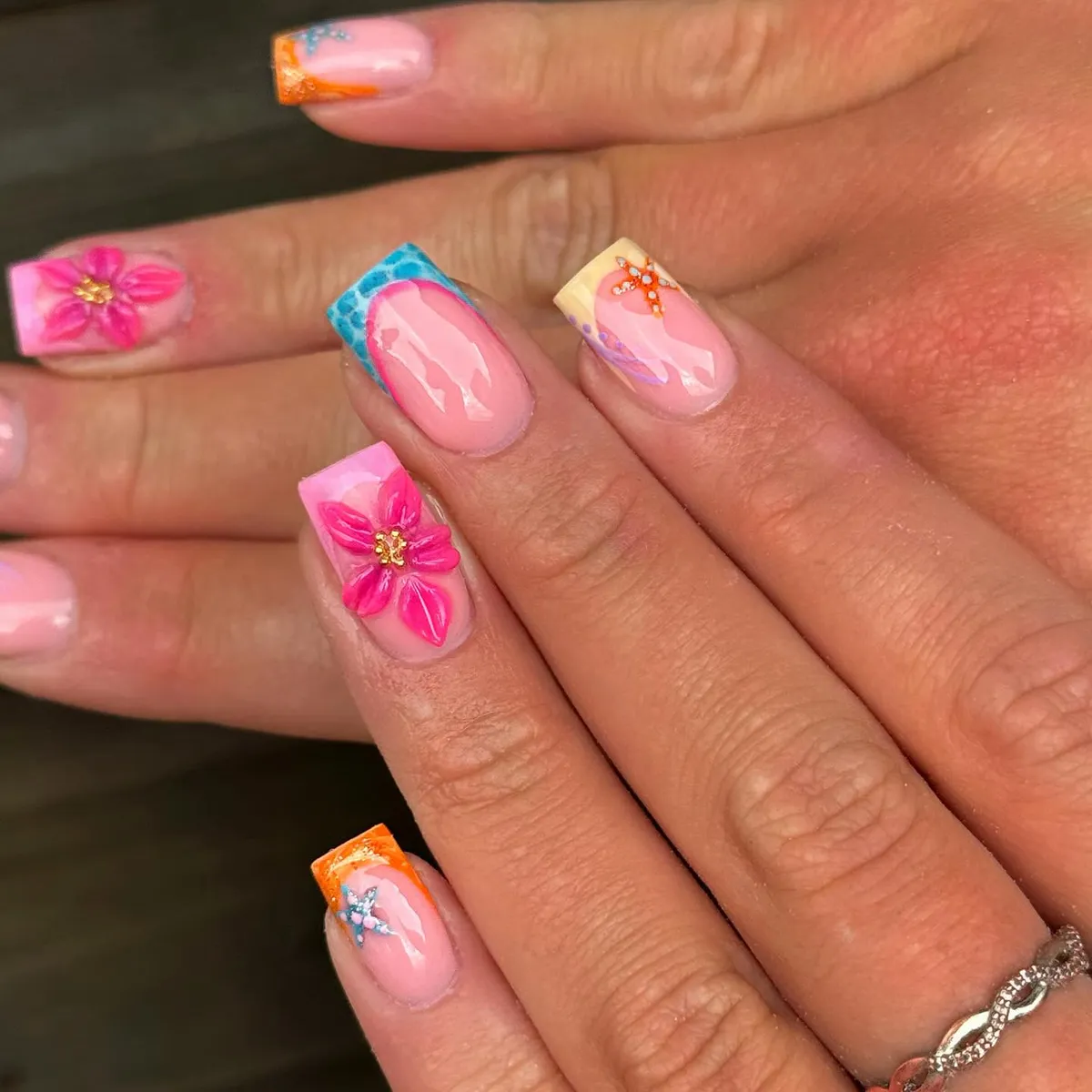 Multicolor square tips with 3D pink flowers